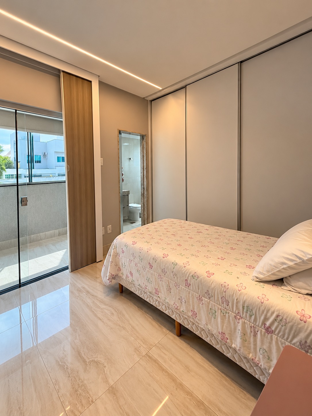 Sobrado 4 quartos no Residencial Granville em Goiânia — foto 4